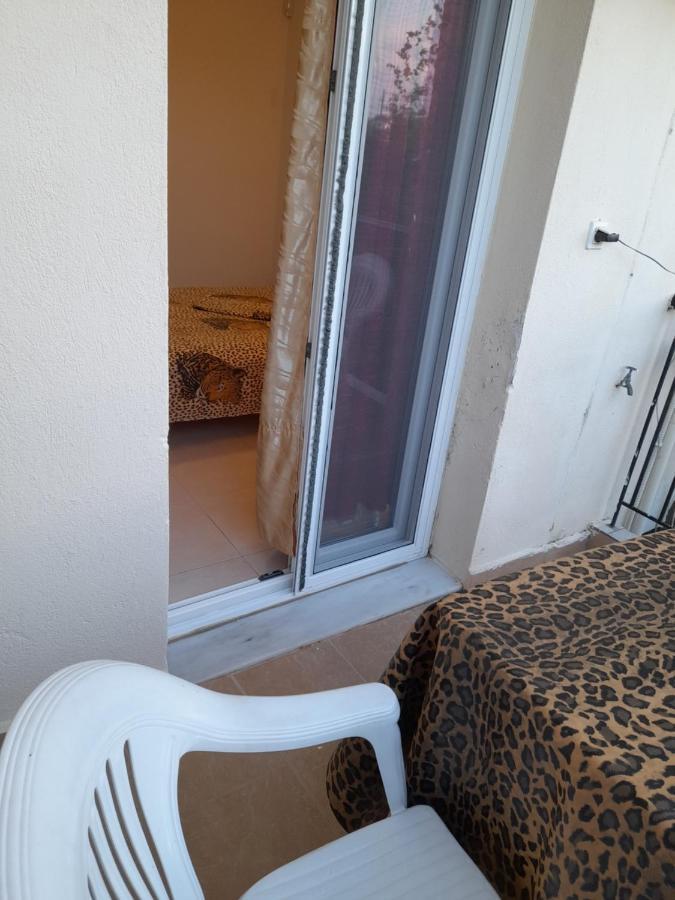 Villa Leopard Stavros  Eksteriør billede