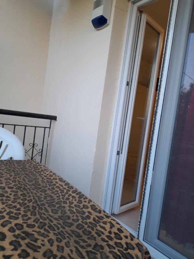 Villa Leopard Stavros  Eksteriør billede